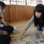 名張の歴史や文化に親しんで 青蓮寺で郷土カルタ大会