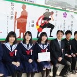 ホームに中学生の作品 伊賀の魅力いっぱいのポスター JR伊賀上野駅