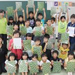 風船つないだ交流