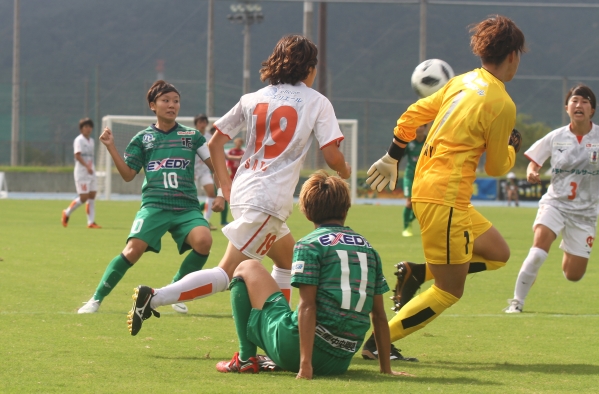 くノ一7連勝　杉田の決勝点で愛媛L下す　なでしこ2部