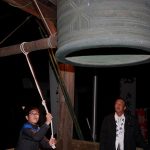 除夜の鐘つき迎える新年 各地で年越え参り・初詣