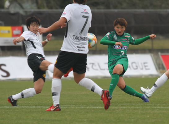 くノ一終盤に同点　浦和と引き分け　リーグ杯1部