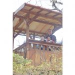 孫の遊び場「じいじの家」手作りで完成