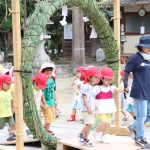災いはらう茅の輪くぐり 名張市・宇流冨志禰神社で