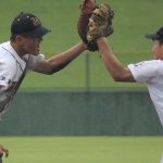 伊賀白鳳 エース完封で初戦突破 高校野球三重大会