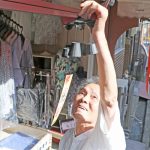 商店街をつなぐ風鈴 伊賀市・中之立町通り