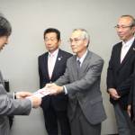 伊賀市に図書購入費5万円寄付 上野東ロータリークラブ