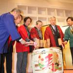 鏡開きで新年祝う 上野商議所の賀詞交歓会 伊賀市で