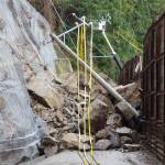 県道名張曽爾線で崖崩れ 道路は通行止め 停電は復旧