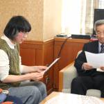 集団フッ化物洗口の導入中止を 市民団体が署名提出