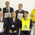 新入学児童に交通安全や防犯グッズ 7団体が寄贈 名張市