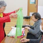 披露する楽しさ習う 伊賀市桐ヶ丘の手品サークル