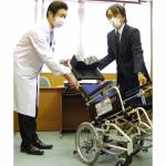 名張市立病院に車いす2台寄贈 地元ライオンズクラブ