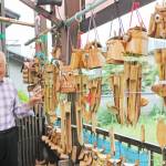 涼しげに鳴る手作り竹風鈴 「福呼ぶ」フクロウ形に 伊賀市の福田さん