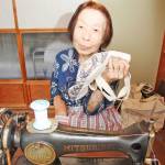 昭和、平成、令和 愛用の足踏みミシン 衣類や小物 80年以上手作り