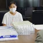 フェースシールド1750枚など伊賀市に寄贈 市内在住の中国籍女性
