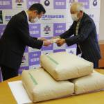 地元の米を子どもたちに 新米300キロ寄贈 名張市のNPO