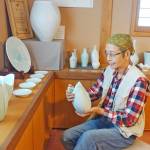 秋の爽やかさ感じる白磁展 陶芸家の角谷さん 28日から伊賀市で