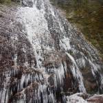 白銀の冬の美 大日滝が2年ぶり氷瀑 赤目四十八滝