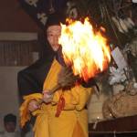 松明勇壮に 春呼ぶ行事締めくくる「おこない」 伊賀・島ヶ原