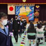 感謝胸に母校巣立つ 中学校で卒業式 名張市
