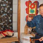 さまざまなアート作品 飾る空間 伊賀・旧崇広堂で光のART展