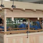 三重国体へカウントダウン 木の「だんじり」制作中 伊賀白鳳高