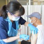 高齢者のワクチン集団接種始まる 名張市