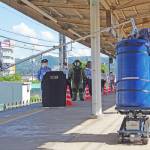 テロ対策訓練 名張駅に爆発物想定 機動隊も参加