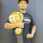 挑戦受け26日に王者対決 プロ総合格闘技家NavEさん 名張