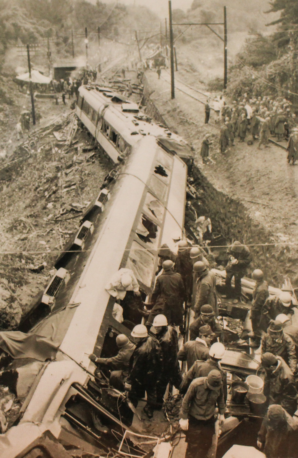 近鉄大阪線列車衝突事故から25日で50年 死傷者300人超の大惨事 伊賀タウン情報 You