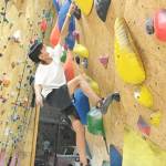 小学生最後の全国大会V スポーツクライミング 名張の小山君