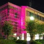 警察署がライトアップ 児童虐待防止と女性への暴力根絶を 名張市