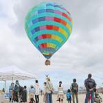 熱気球大空へ こどもフェスタで搭乗体験 名張市