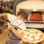 念願のピザ専門店を名張で開業 帰郷し自ら改修設計
