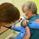 名張市で3回目ワクチン集団接種始まる 新型コロナ