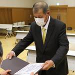 くじで北山氏当選 2候補得票同数 判決受け選挙会 伊賀市議会