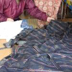 喜ばれる車椅子用ひざかけ 長年かけ考案 名張の美馬さん