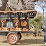 手引き霊柩車、伊賀から東京へ 映画の道具扱う企業に引き渡し