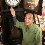 110年以上の時刻む 老舗茶屋の大時計 伊賀・むらい萬香園