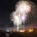 夏の夜空に5000発の大輪 名張川納涼花火大会