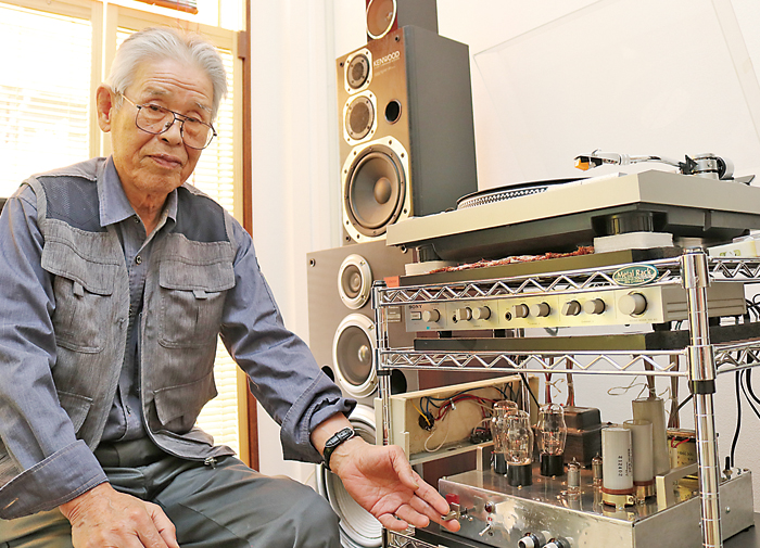 90歳、真空管アンプ自作 「音の深み違う」宇陀市の鎌田さん | 【伊賀