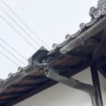 旧崇広堂の雨樋損傷 車両接触の可能性 伊賀市