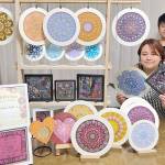 自宅で楽しむキラキラアート 講師資格も 伊賀市の青木さん