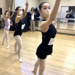 キーウバレエ伊賀市で公演 子役出演のスクール生 レッスン励む