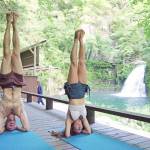 名瀑臨むテラス完成 大自然で瞑想やヨガを 名張・赤目四十八滝渓谷