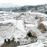 一晩で銀世界 伊賀地域南部で今季初積雪 名張で2センチ