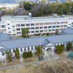 21日一般公開 県文化財の上野高明治校舎 伊賀市
