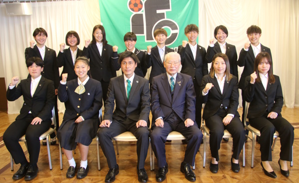 くノ一新体制発表　12選手加入　北村新監督が抱負　なでしこ1部