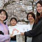 絵本で「先生に感謝」 難病や障害のある12歳少女が制作 名張